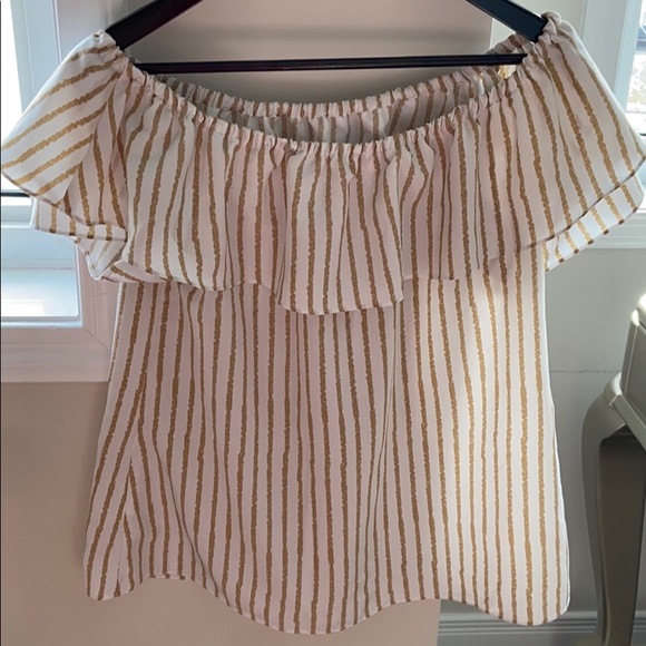 Light top - Picture 2 of 3